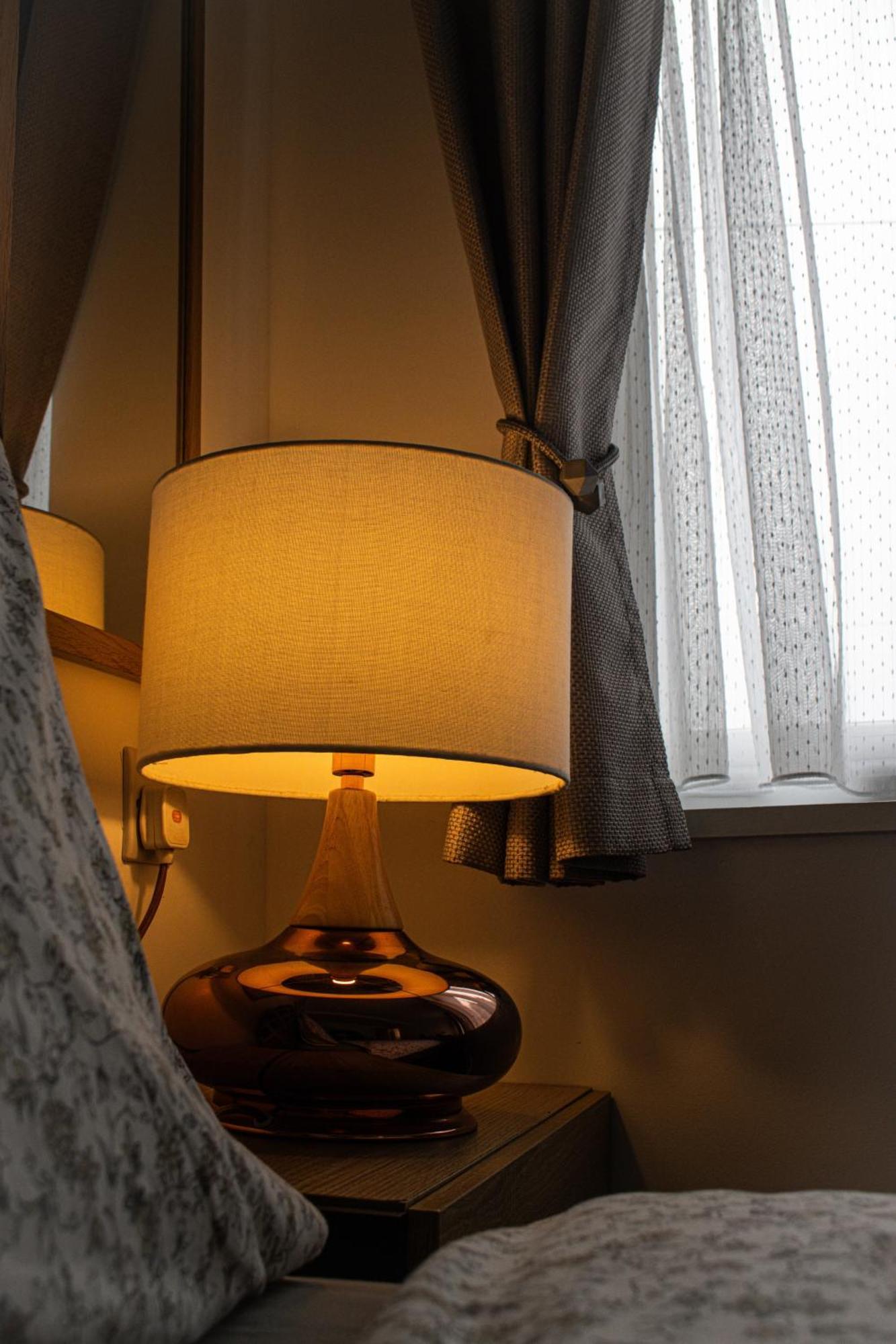 Maison d'hôtes Luton - Newly Renovated Ideal For Short Stay, Close To Airport Train Station, Free Parking Off Street , Luxury Comfort In Price Luton (Bedfordshire)