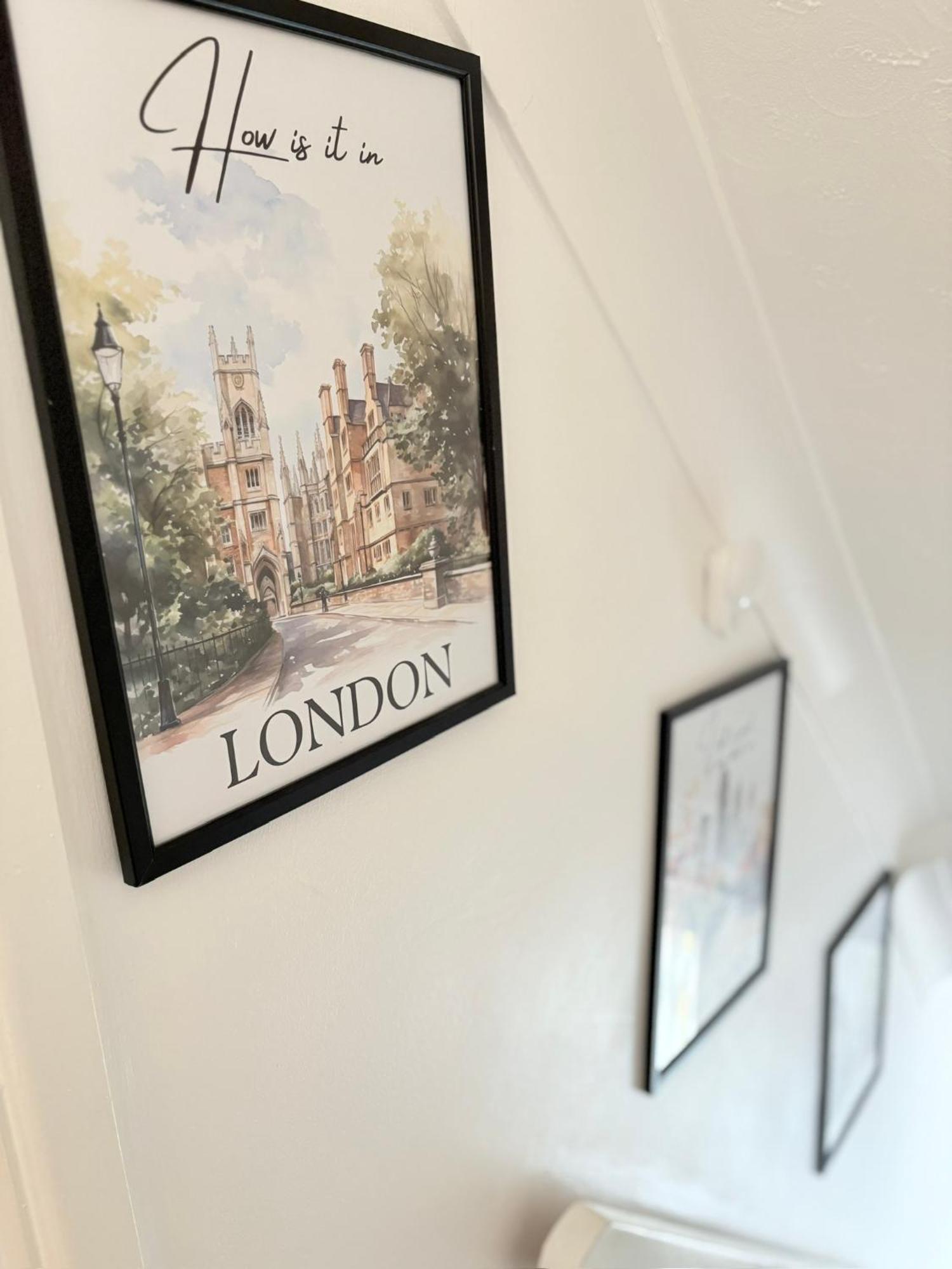 Maison d'hôtes Luton - Newly Renovated Ideal For Short Stay, Close To Airport Train Station, Free Parking Off Street , Luxury Comfort In Price *
