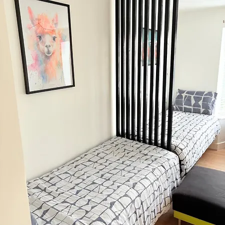 Luton Lodge - Newly Renovated Ideal For Short Stay, Close To Airport Train Station, Free Parking Off Street , Luxury Comfort In Low Price Extérieur photo